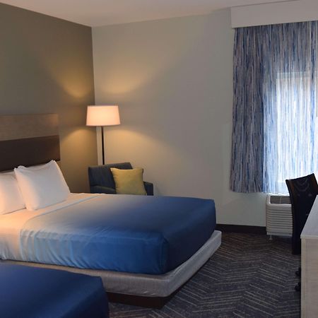 La Quinta Inn & Suites By Wyndham Middletown Exterior photo