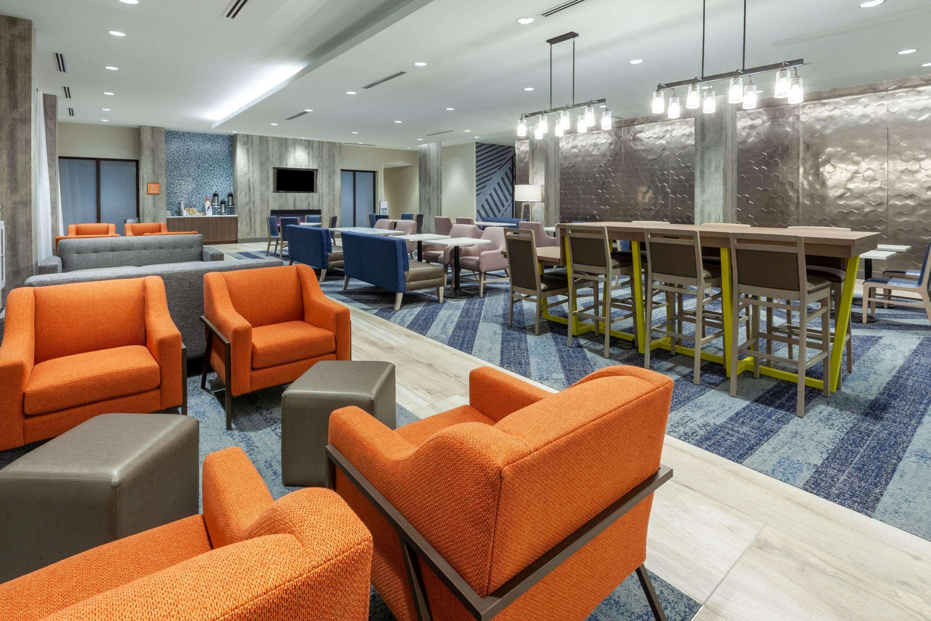 La Quinta Inn & Suites By Wyndham Middletown Exterior photo